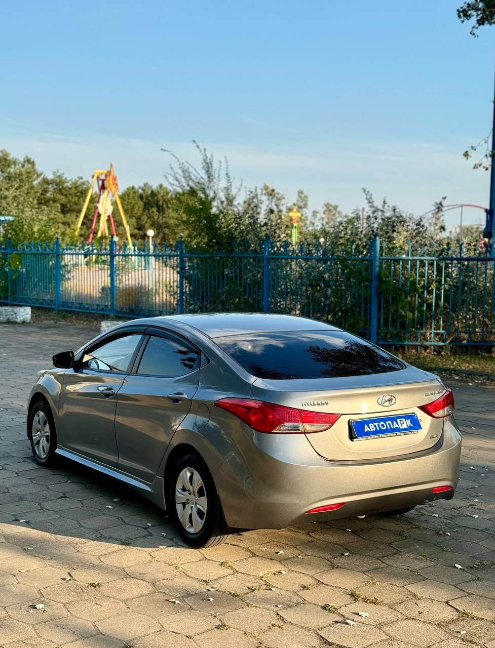 Hyundai Elantra 2012 в Мариуполе