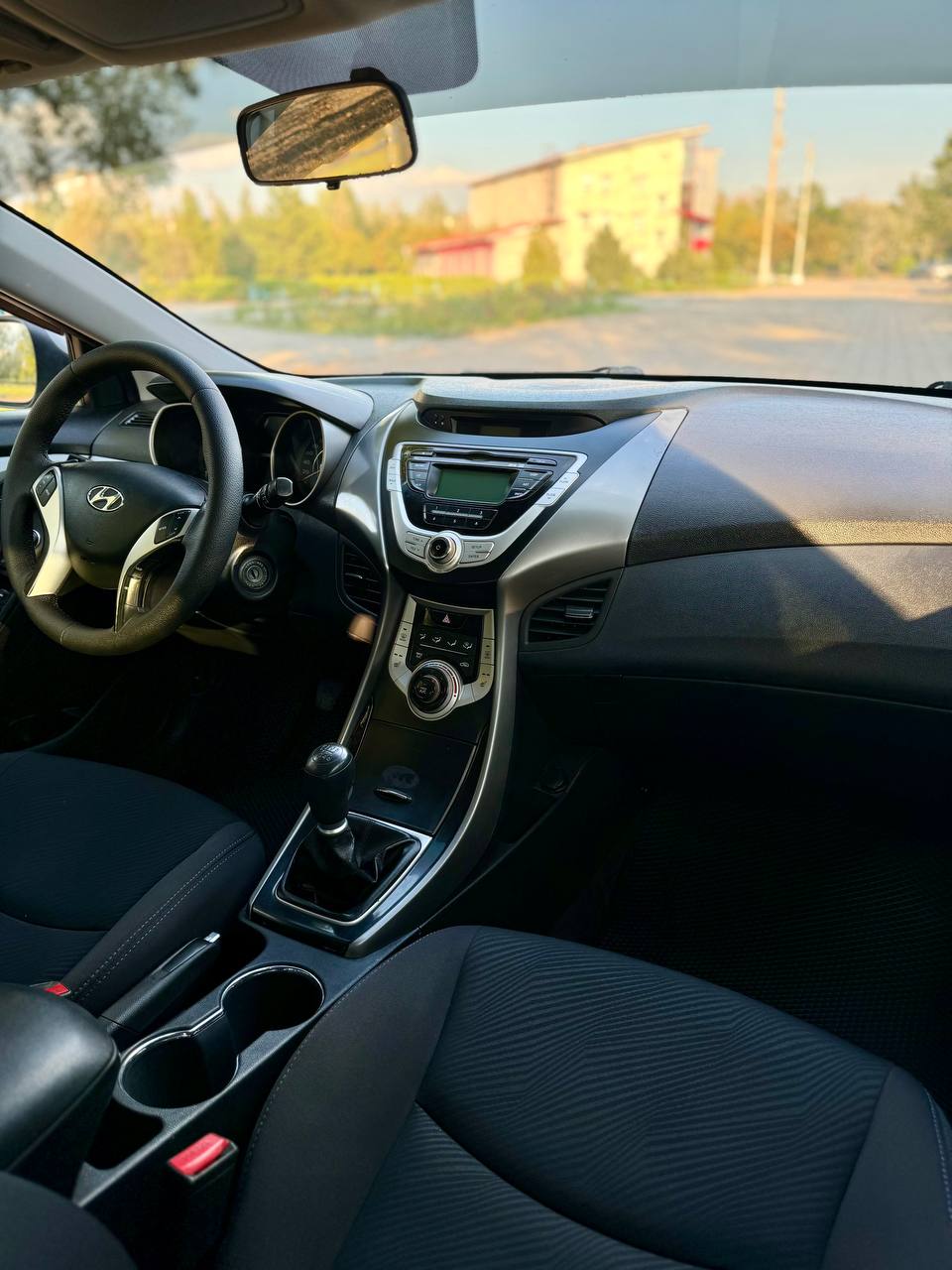 Hyundai Elantra 2012 в Мариуполе